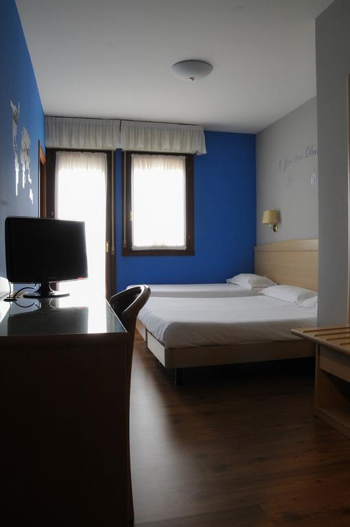 Hotel Marco Effe Местрино Номер фото